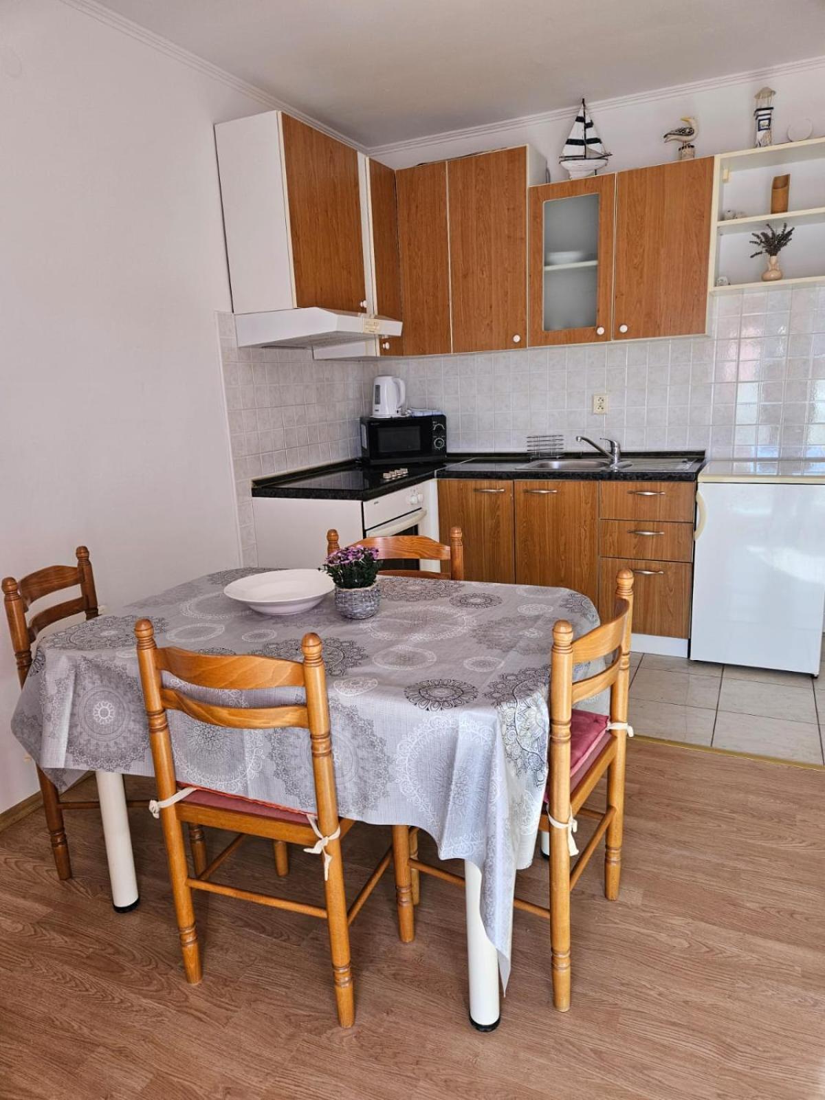 Pljesa Apartments Supetarska Draga Exterior photo
